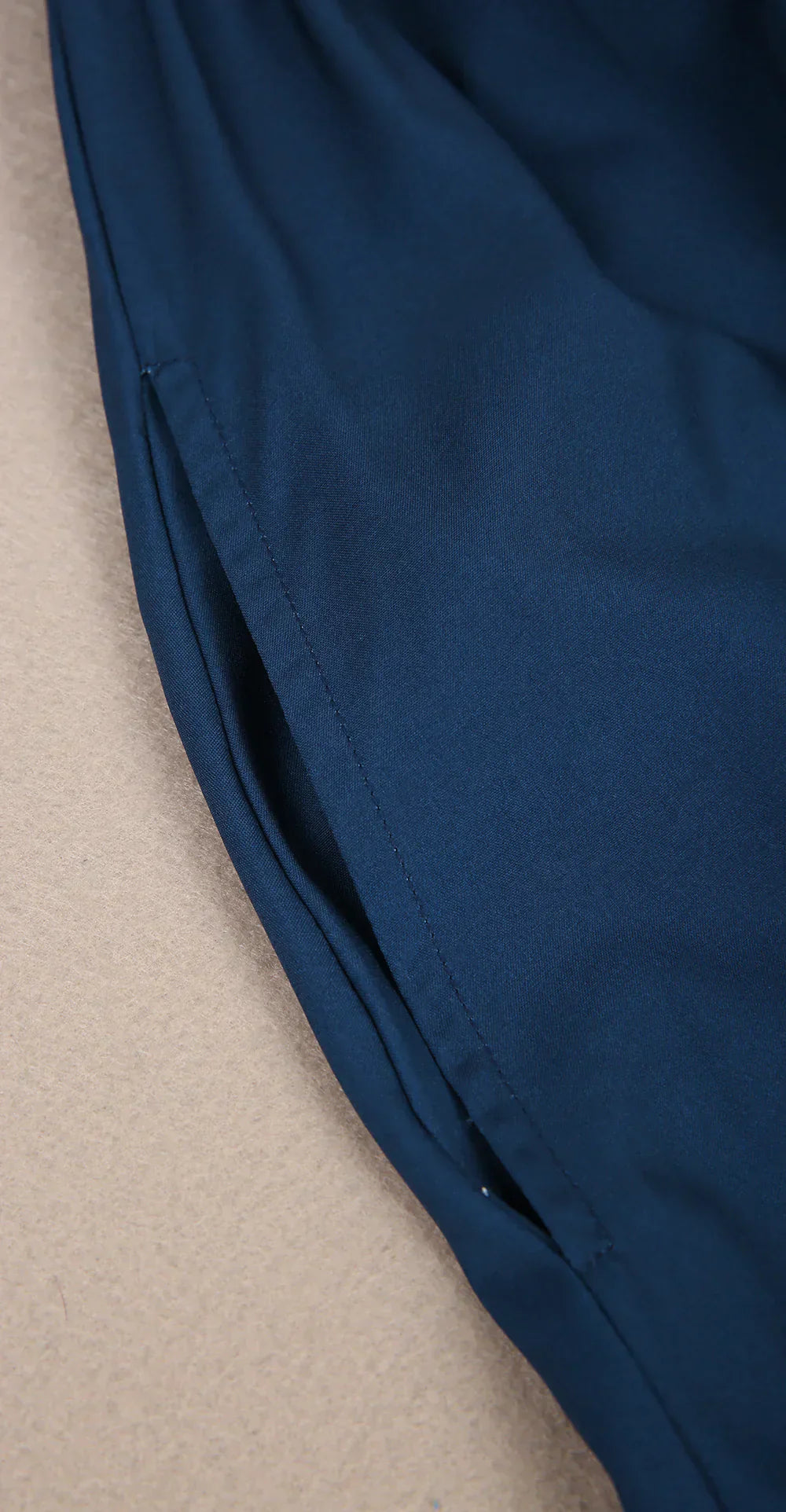 Orielle – Rochie Lunga cu Umeri Goi