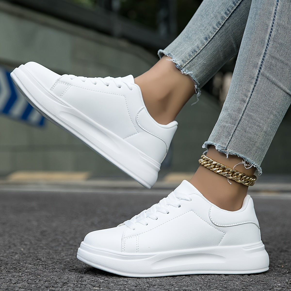 Romy – Adidași din piele albă în look curat