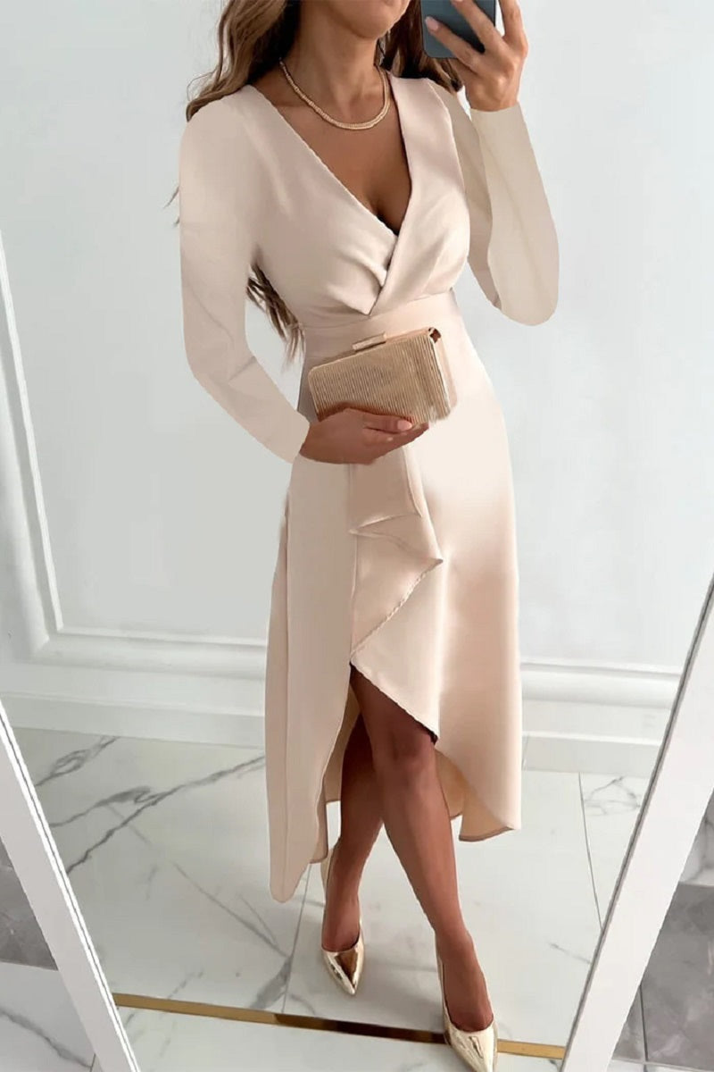 Cherry – Rochie plisată monocromă, perfectă pentru ocazii speciale