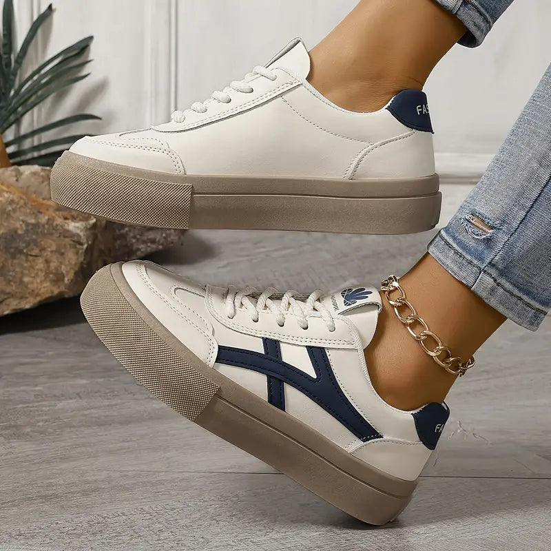 Naomi - Adidași de damă cu platformă în design retro