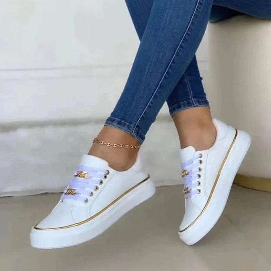 Chiara – Adidași albi cu accent auriu
