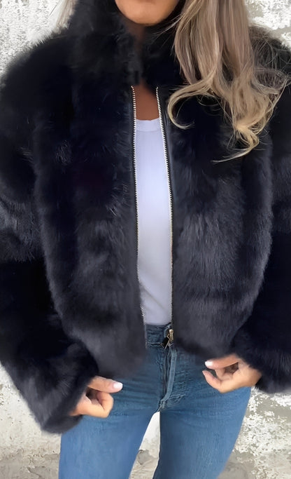 Amanda - Mantie de pluș la modă pentru femei