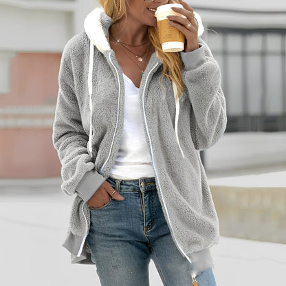 Chloe - Jachetă călduroasă, cu glugă și căptușeală Sherpa pentru femei