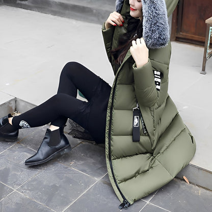 Rowina - Manta stilată, căptușită cu guler de blană pentru femei