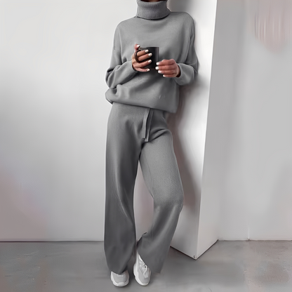 Kimberlee - Set simplu cu guler înalt pentru femei