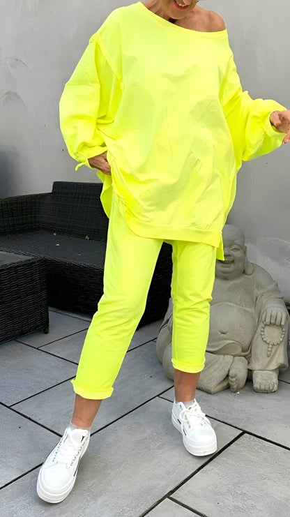 Eleanore - Set lejer din tricou slab și pantaloni pentru femei