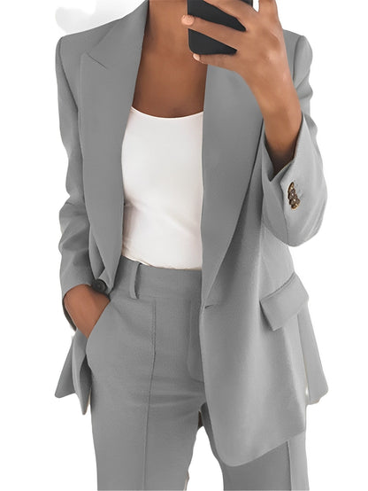 Lorainne - Costum Slim Lejer cu Rever pentru Femei